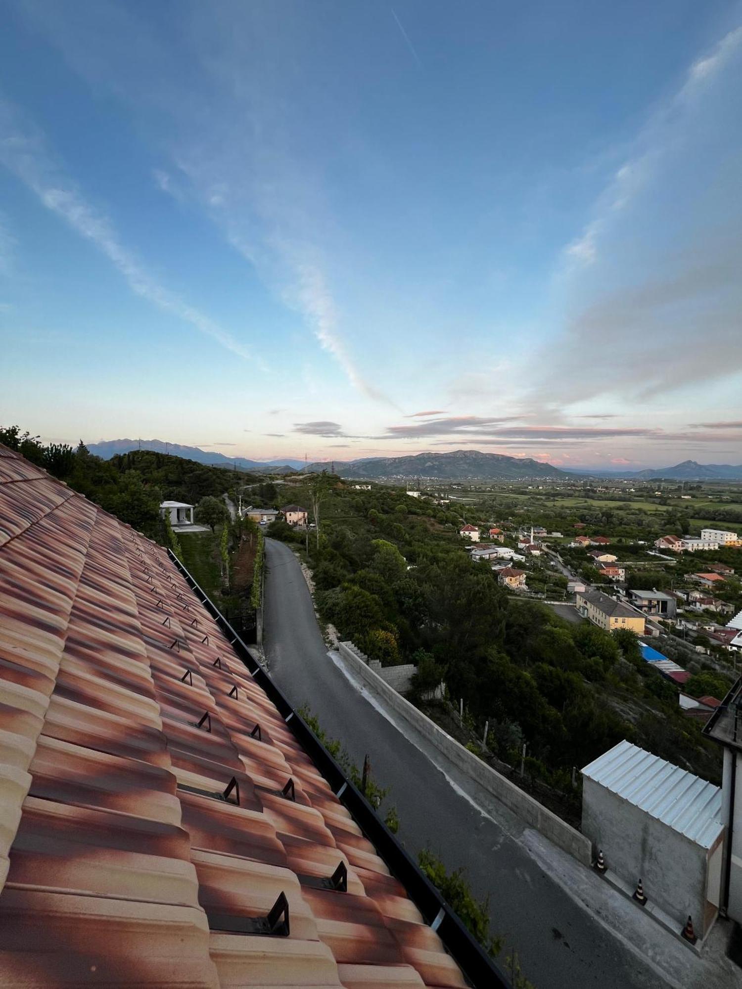 Sunhill Villa Shkodër エクステリア 写真